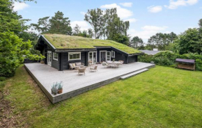Nice Home In Hornbæk With Wifi in Hornbæk